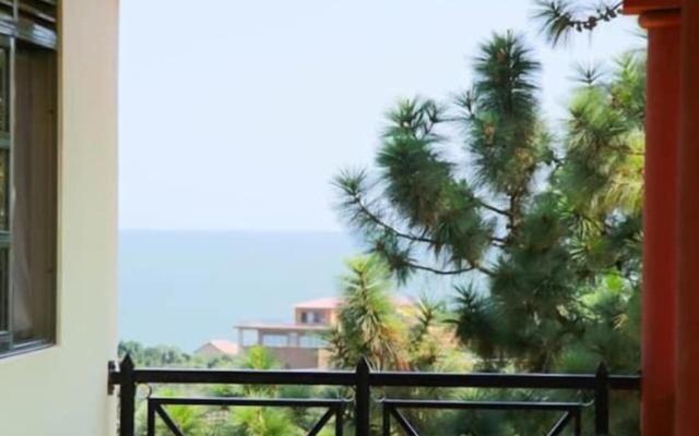 Rosemary Courts Bed And Breakfast Энтеббе Экстерьер фото